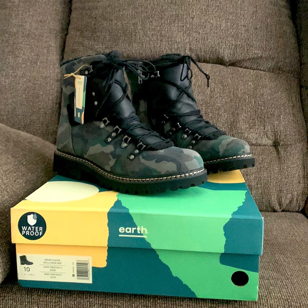 Earth Waterproof Camo Side Zip Boot—Kodiak Glacier
